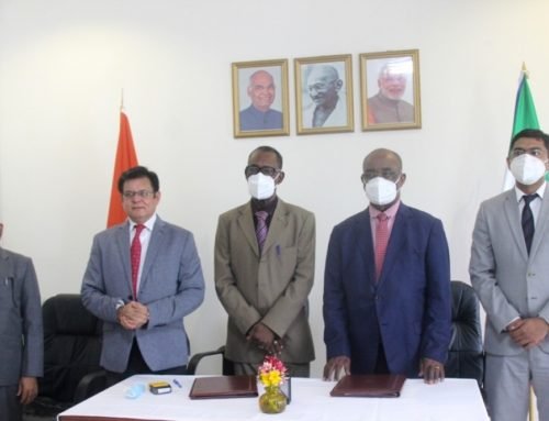 Firma del memorándum entre la Fundación Constancia Mangue Nsue Okomo y la Embajada de La India